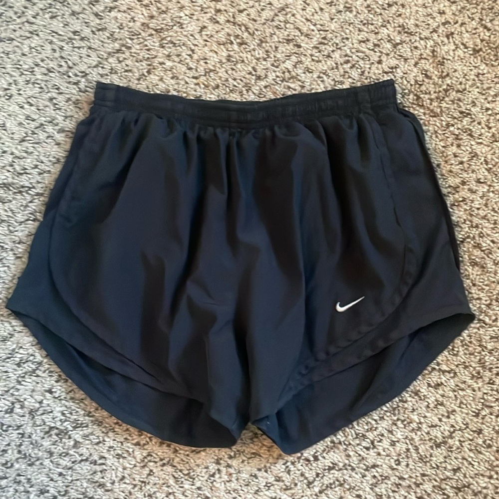 Black Nike shorts